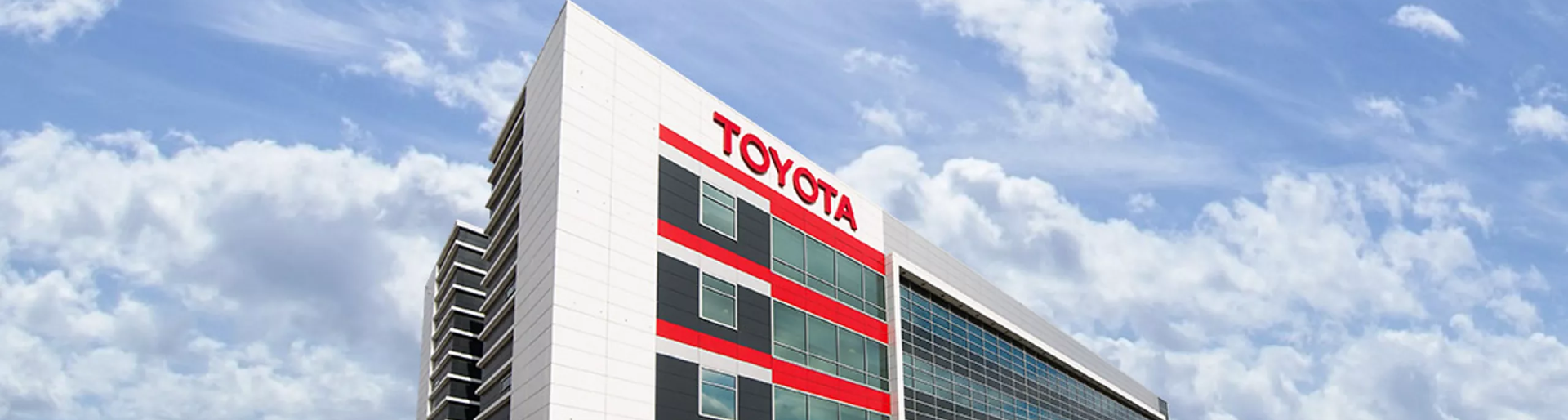 Изображение на странице TOYOTA ПОДВЕЛА ИТОГИ ПРОДАЖ В РОССИИ ЗА 2021 ГОД Тойота Центр Ульяновск
